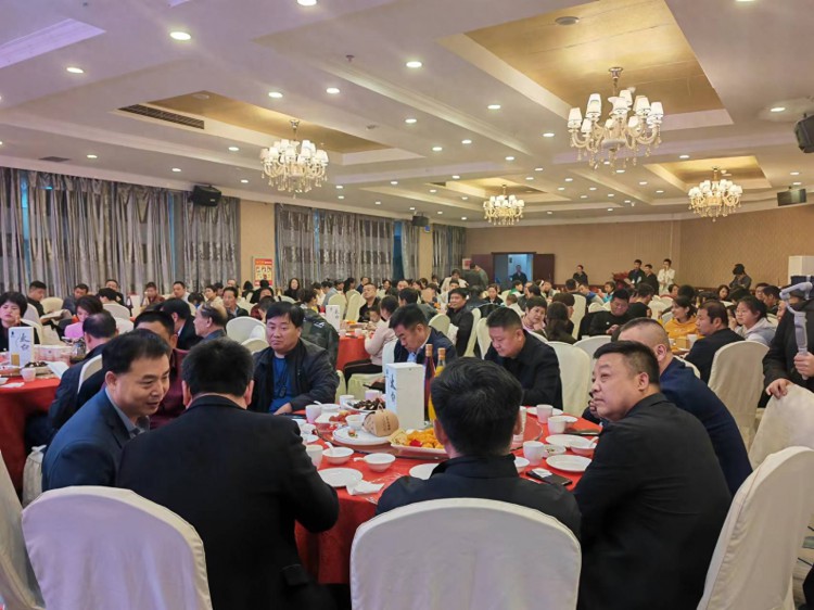 渭南市装饰行业协会石子设计家装装饰标准发布会暨两周年庆典举行