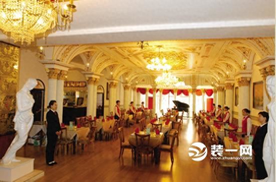典雅俄式装修 哈尔滨华梅西餐厅百年老店见证历史