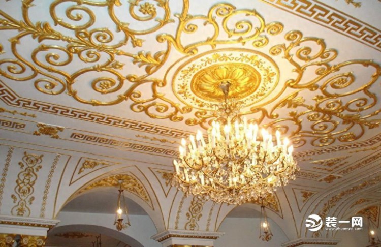 典雅俄式装修 哈尔滨华梅西餐厅百年老店见证历史