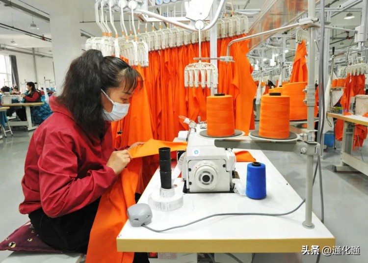 项目建设进行时通化县年产150万件森波服饰系列产品项目——跑出发展加速度