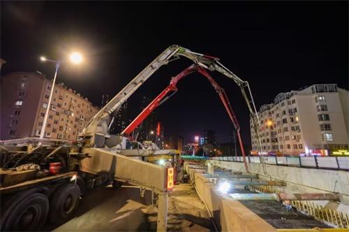 青岛辽阳快速路北半幅地道段主体结构封顶比计划提前一个月